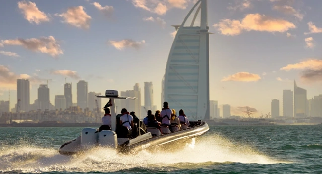 Black Boat Tour