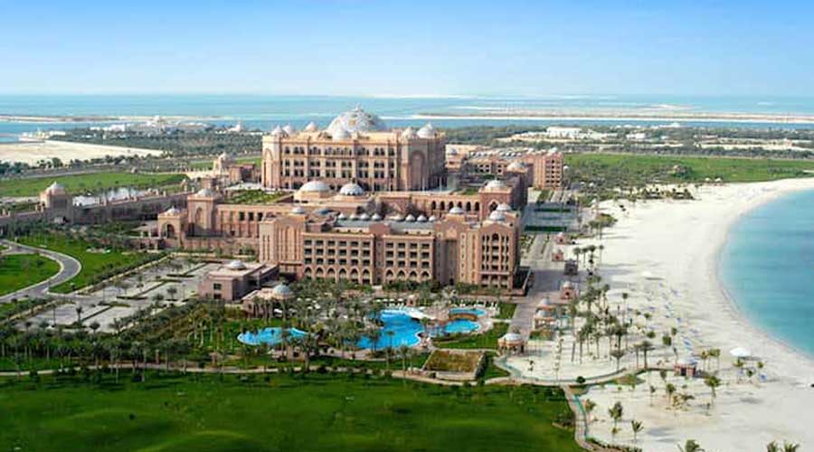 Abu Dhabi City Tour With Ferrari Or Yas Transfers